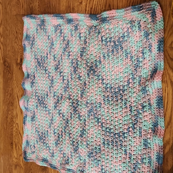 Hand crocheted Matching Set Baby Blanket, Cocoon and Beanie - Picture 3 of 3